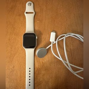 Apple Watch Series 7 Starlight 41mm